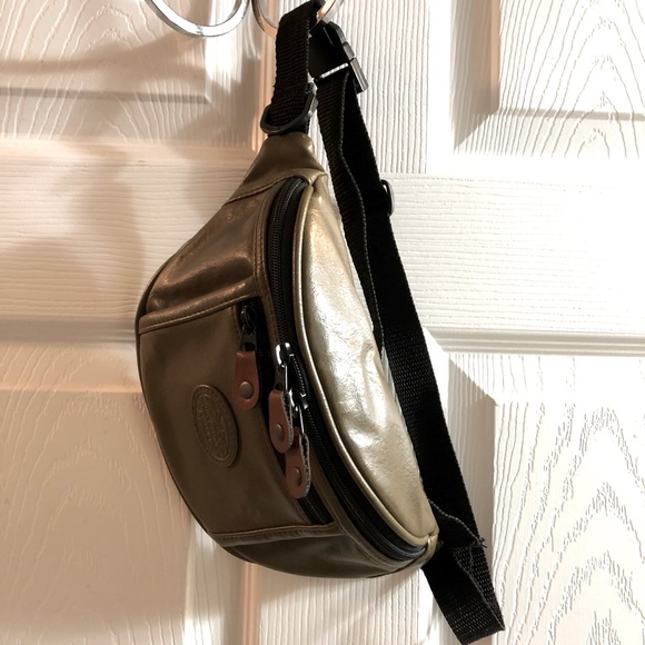 FREE W/PURCHASE - Picture 1 of 4